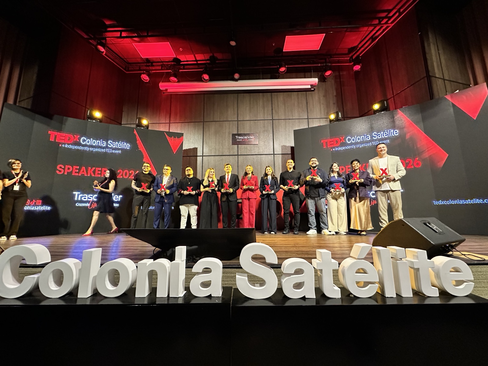 Escenario completo TEDx Colonia Satélite 2026